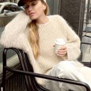 Cozy pale  Yellow Knit Sweater